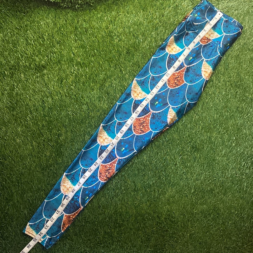 Lotus Mermaid Leggings - Picture 10 of 11